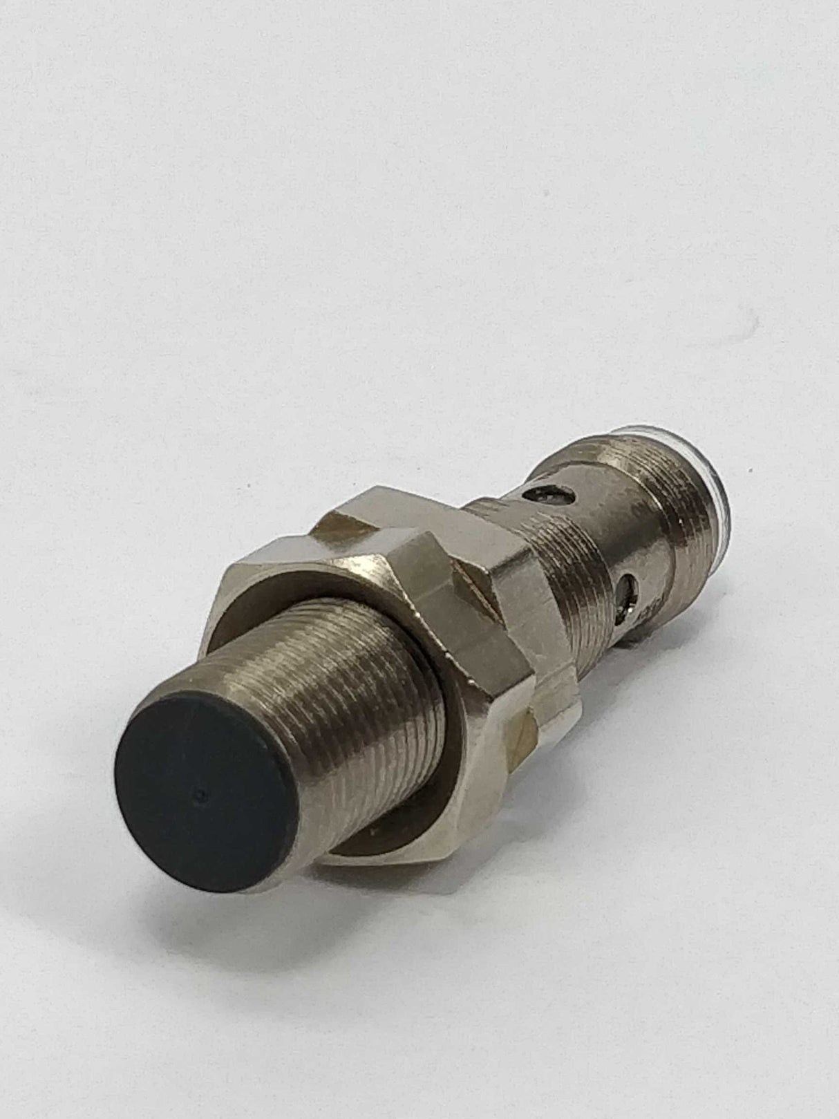 OMRON E2A3-M12KS06-M1-B1 Cylindrical proximity sensor