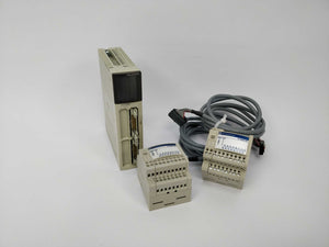 Schneider Electric TSXDSY32T2K With 2x H20E000 + 2x Cables