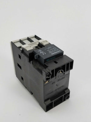 Siemens 3RT1025-1BB40 Power contactor E:05 & 3RT1926-1BB00