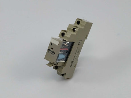 OMRON G2R-1-SN (S) Relay with base P2RF-05-E