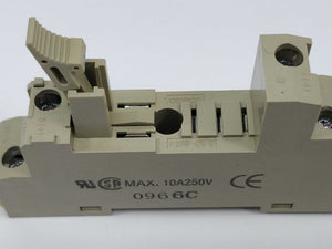 OMRON G2R-1-SN (S) Relay with base P2RF-05-E