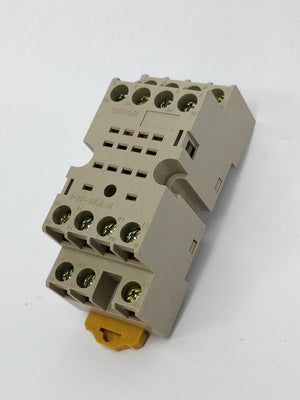 OMRON PYF-14A-N Relay socket 250VAC 5A 2pcs