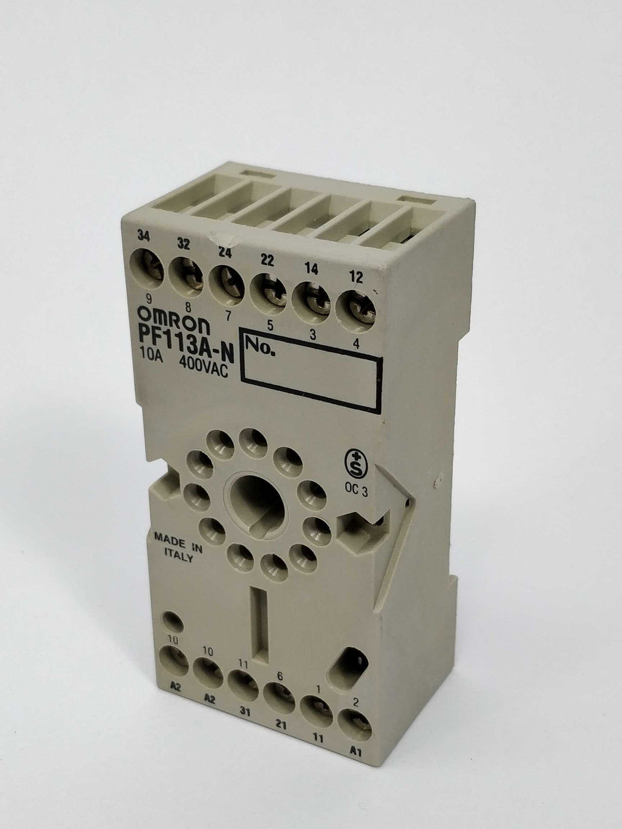 OMRON PF113A-N Relay socket 10A 400VAC