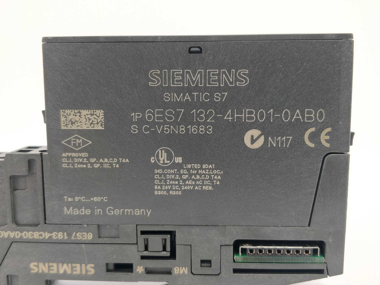 Siemens 6ES7132-4HB01-0AB0 Simatic Input Output module, E01