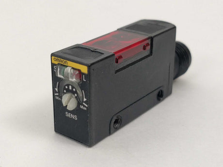 OMRON E3S-AD86 Photoelectric switch 10 to 30 VDC