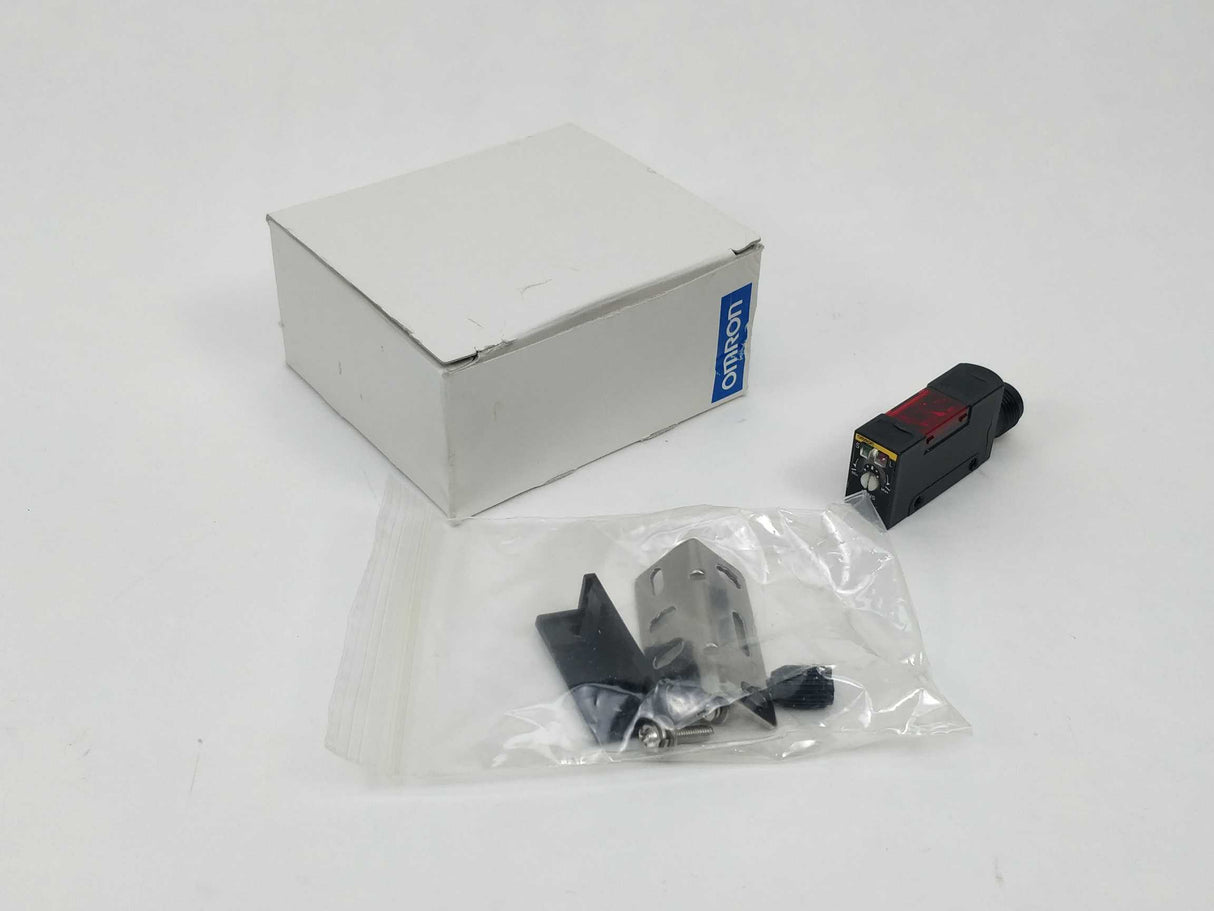 OMRON E3S-AD87 Photoelectric sensor 10 to 30 VDC