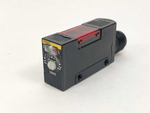 OMRON E3S-AD87 Photoelectric sensor 10 to 30 VDC