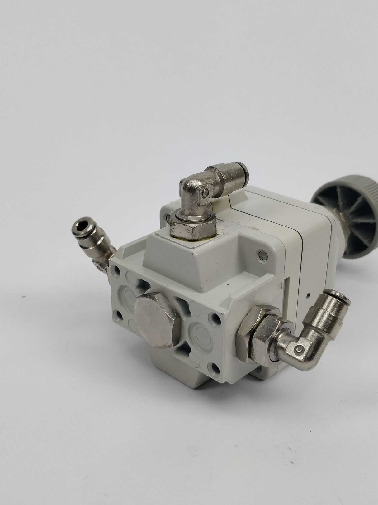 SMC IR2020-F02 Precision regulator