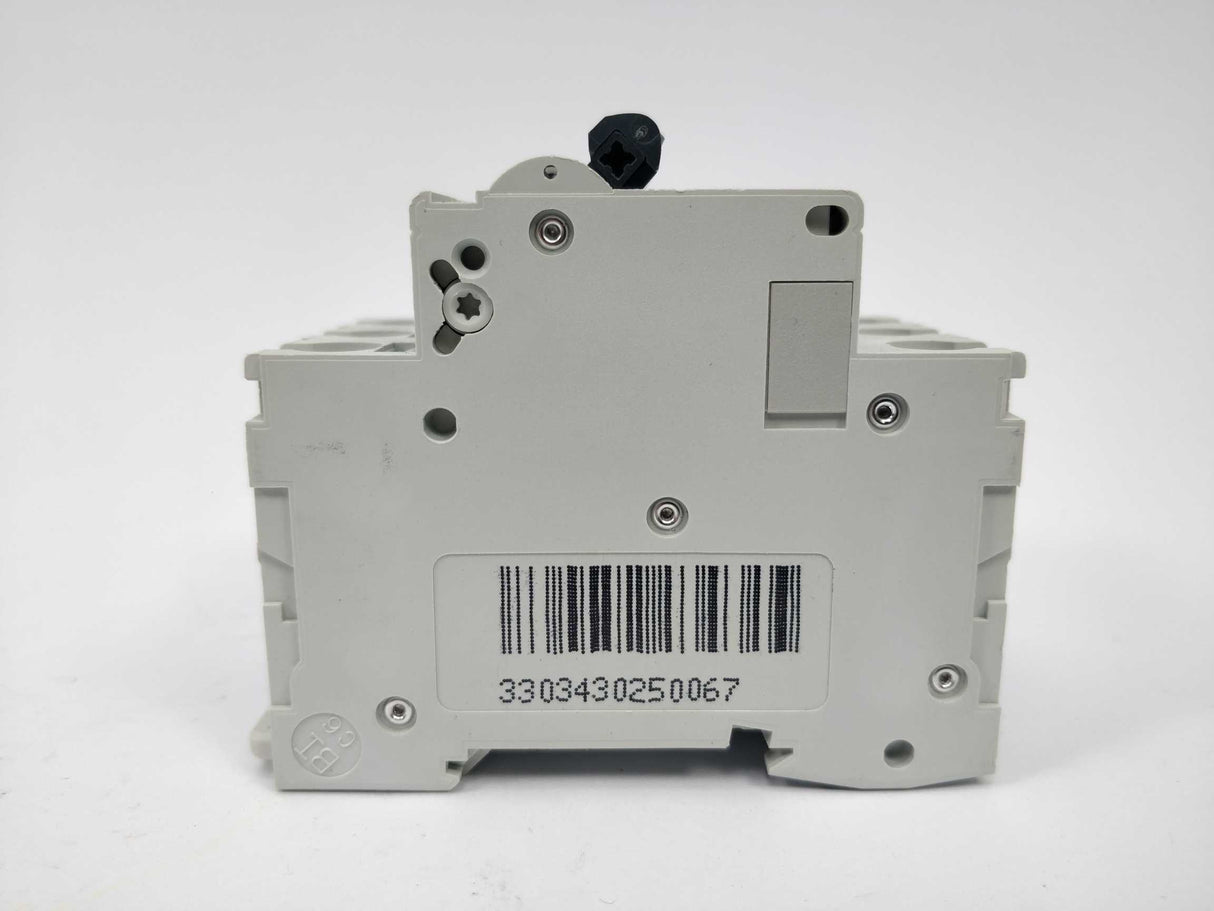 Merlin Gerin 25006 C60H multi9 circuit breaker