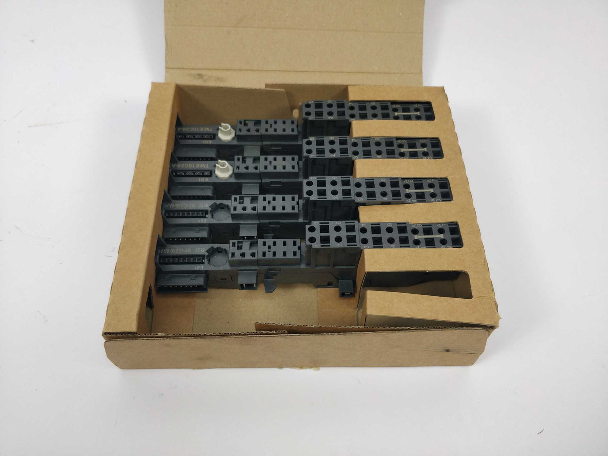 Siemens 6ES7193-4CA50-0AA0 Universal terminal module 4pcs