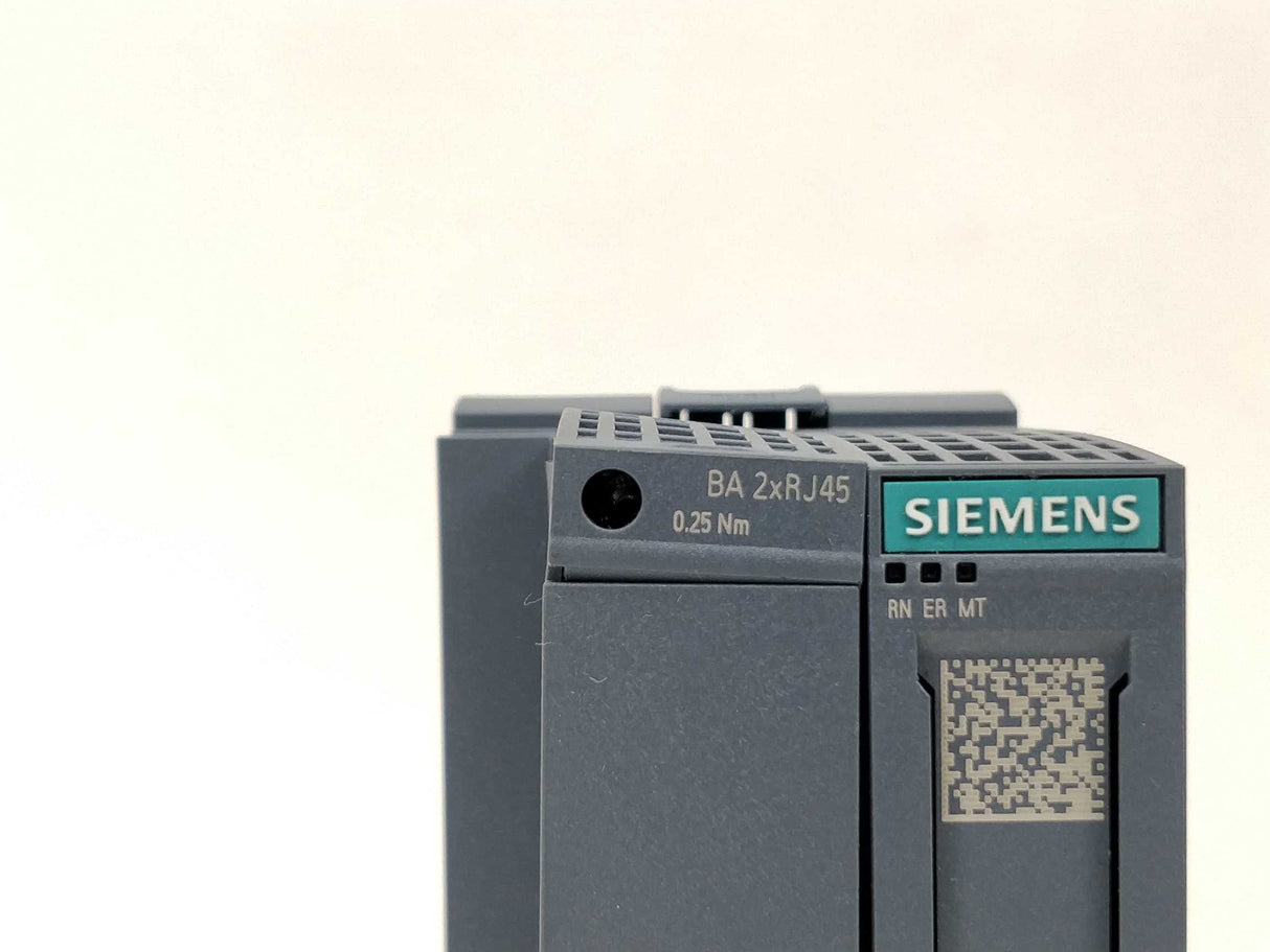 Siemens 6ES7155-6AU00-0CN0 IM155-6PN HF with 6ES7193-6AR00-0AA0