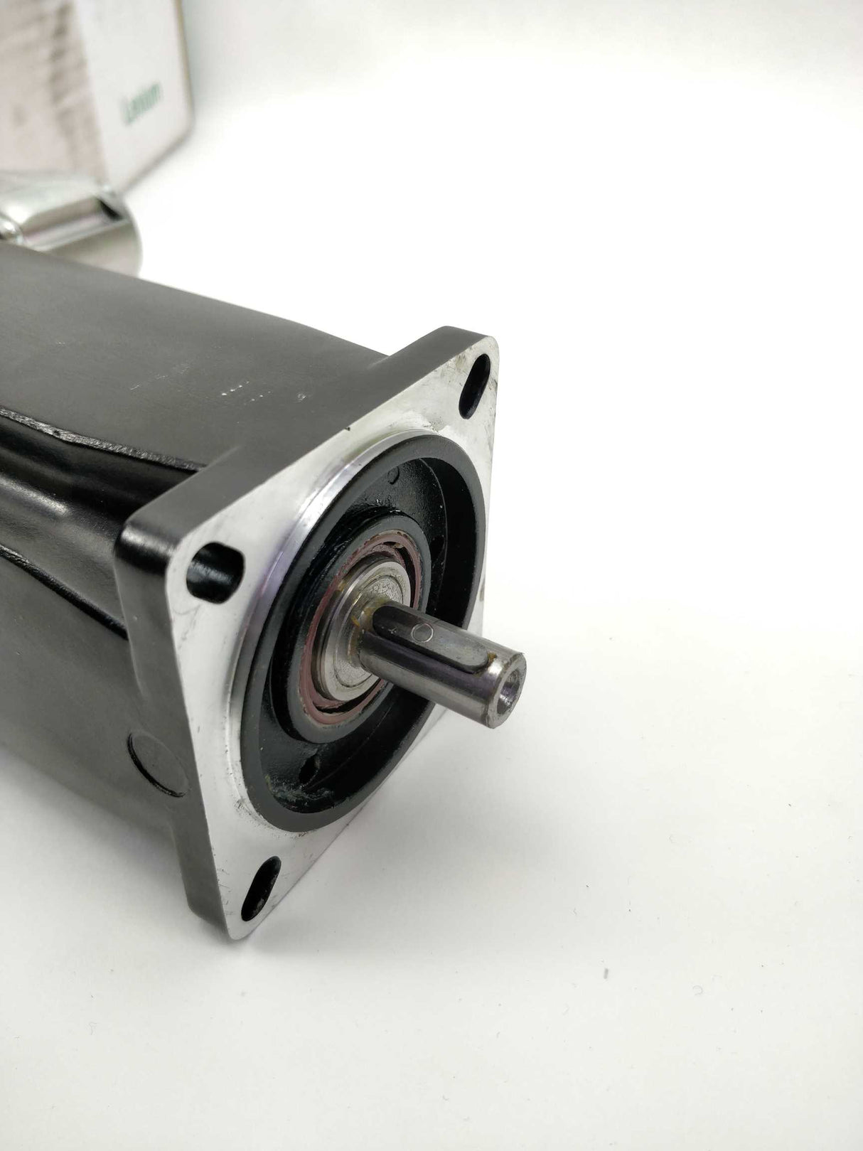 Schneider Electric BMP0702R3NA2A Synchronous motor