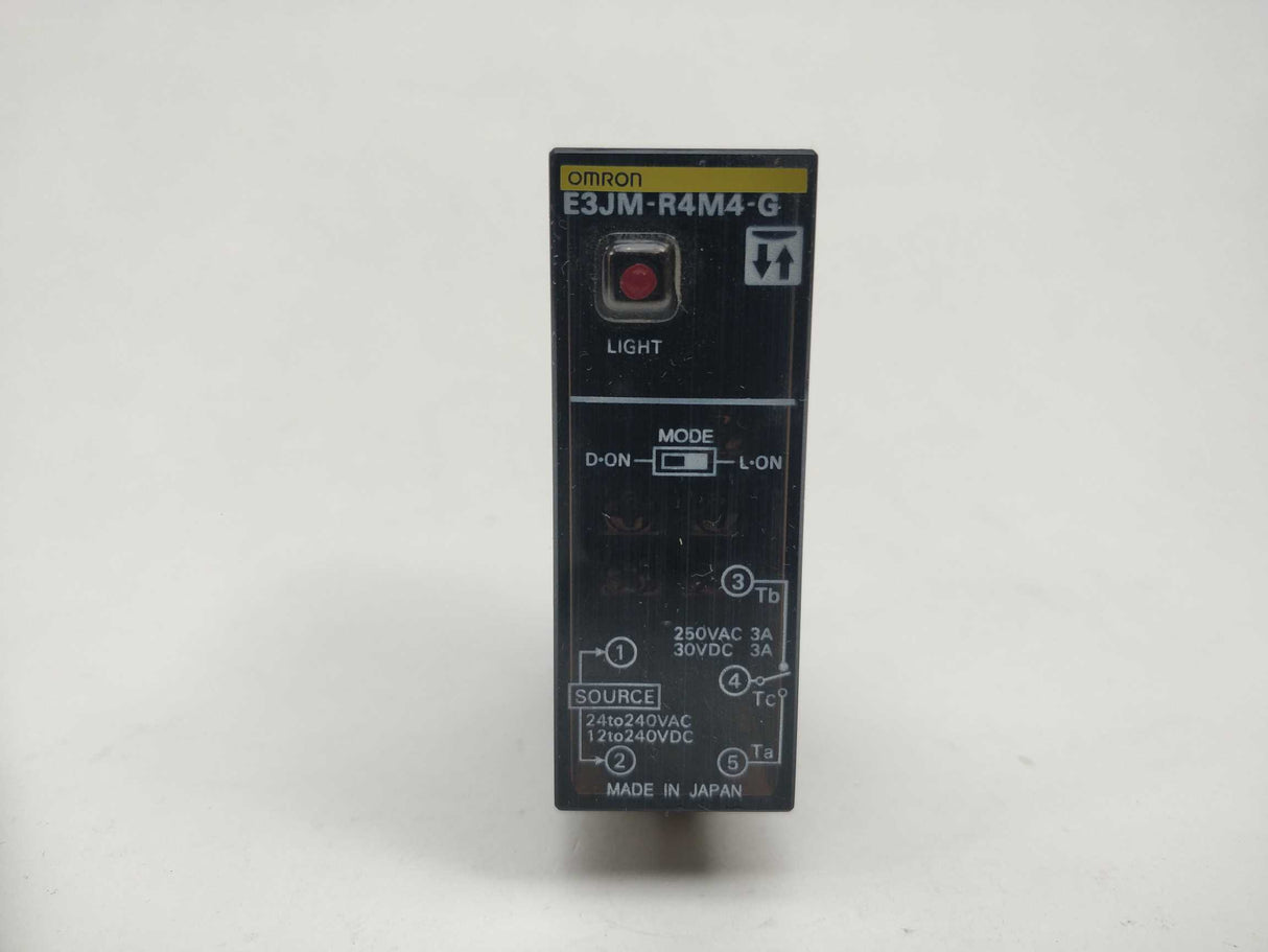 OMRON E3JM-R4M4-G Photoelectric Sensor