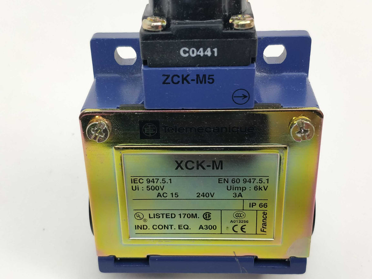 TELEMECANIQUE 064653 Limit Switch XCKM502