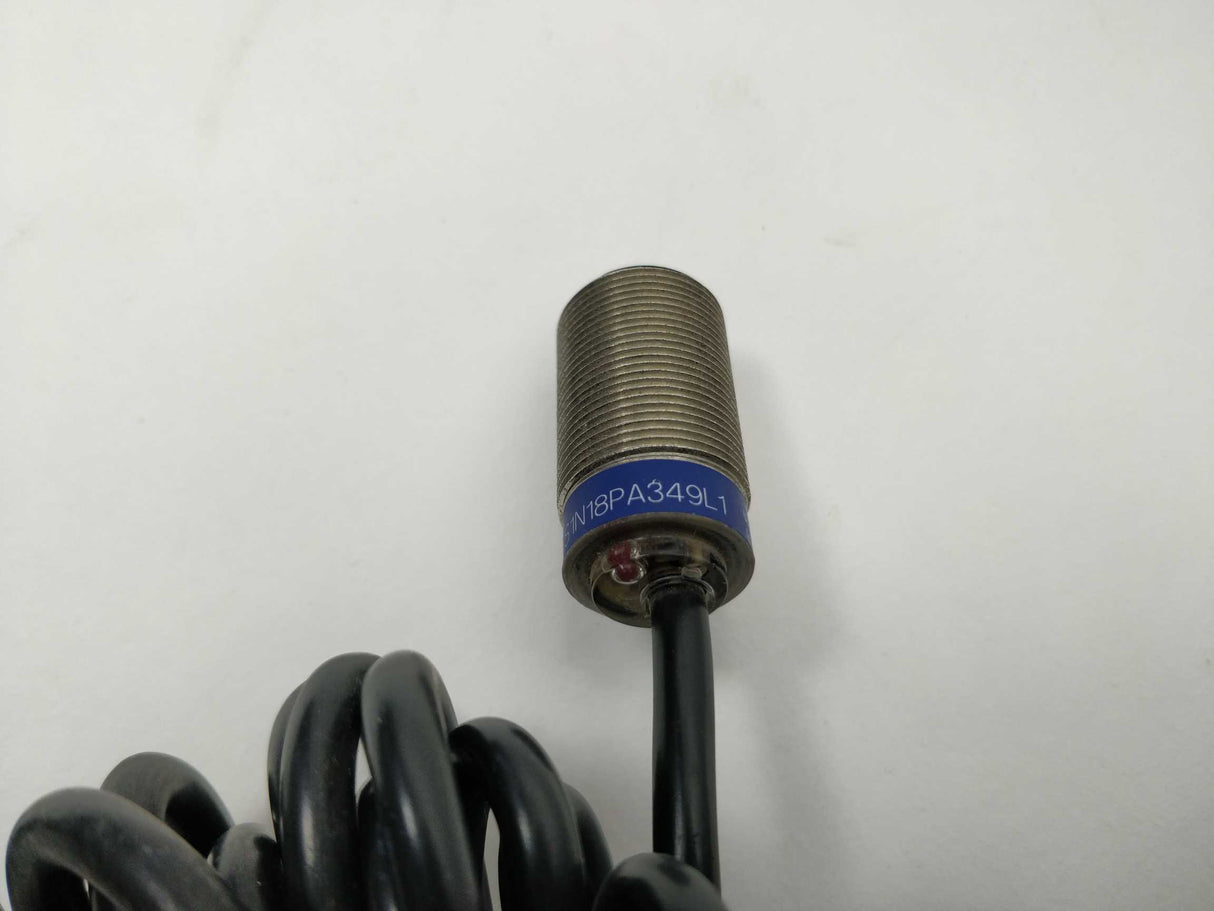 TELEMECANIQUE XS1N18PA349L1 Proximity switch