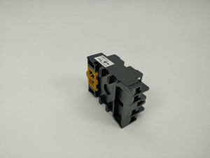 OMRON P2CF-11-E RELAY SOCKET 11 pin