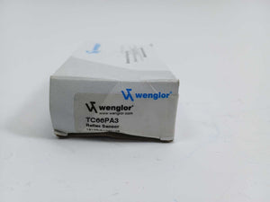 Wenglor TC66PA3 Reflex Sensor w/ 2 Pcs. MUTTER-M18-E003 Hex Nut M18