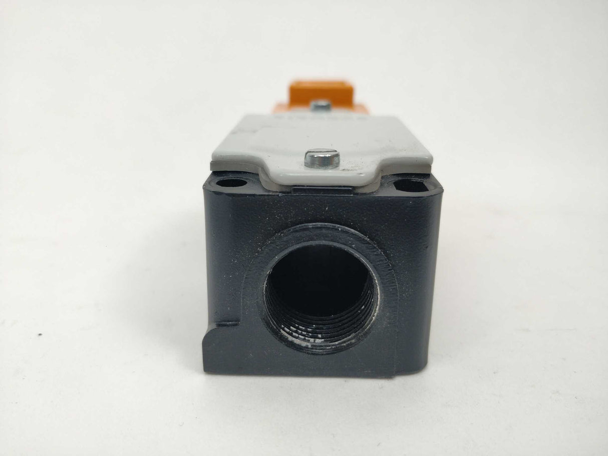 Siemens 3SE2 120-4XX Position Switch