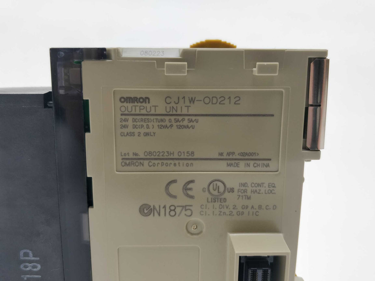 OMRON CJ1W-OD212 Output Unit with OD-507-18P