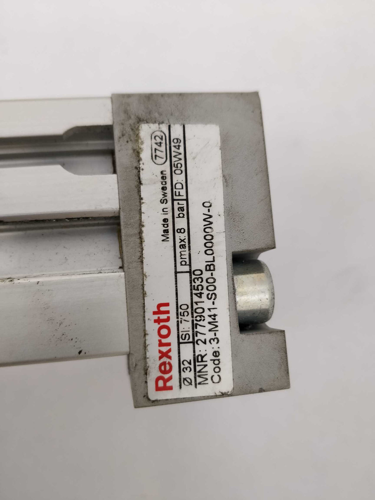 Rexroth 3-M41-S00-BL0000W-0. 2779014530 3-M41-S00-BL0000W-0 Sl:750