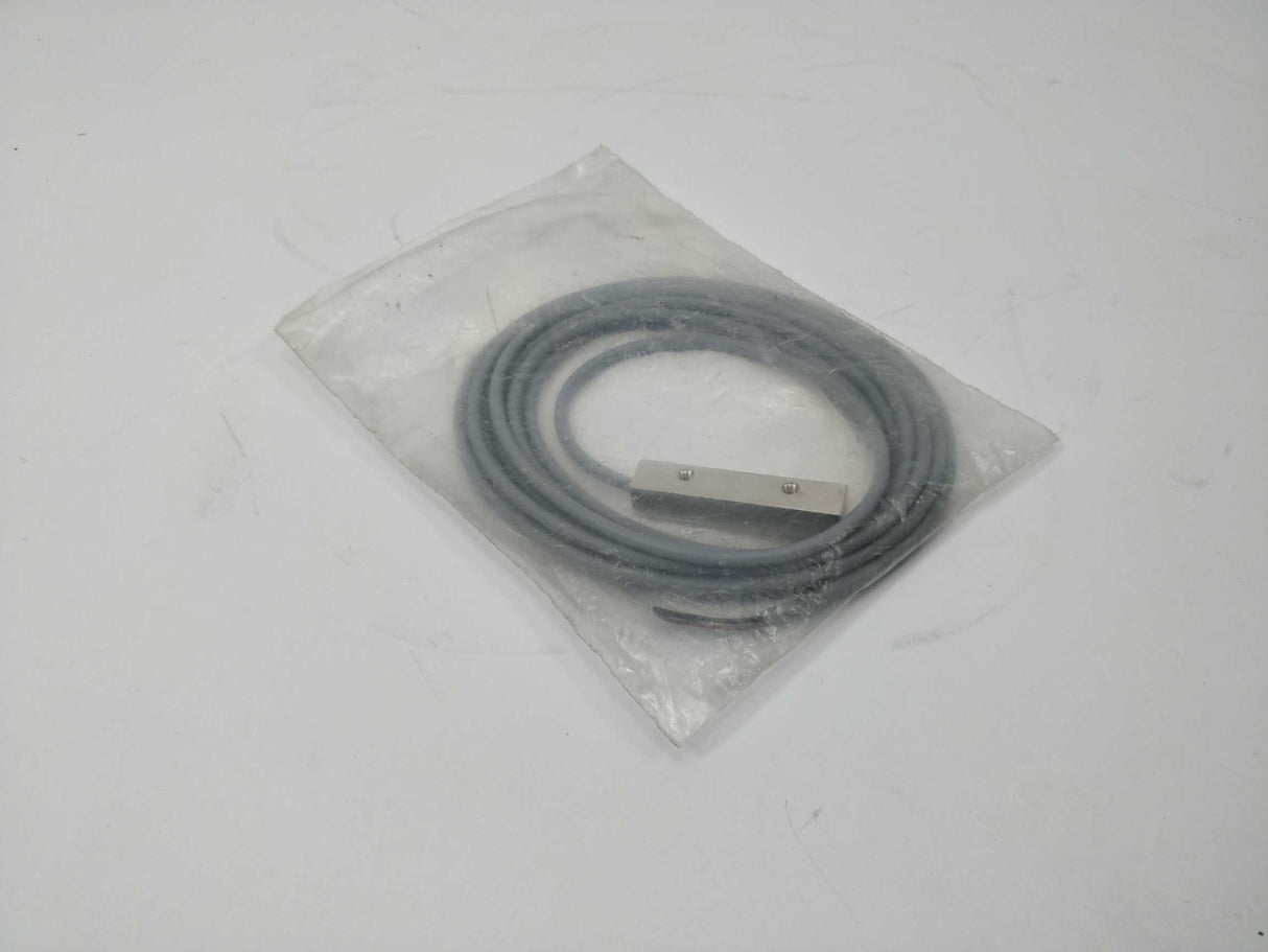 BAUMER ELECTRIC IFF08.24.35/L1 Inductive Proximity Switch