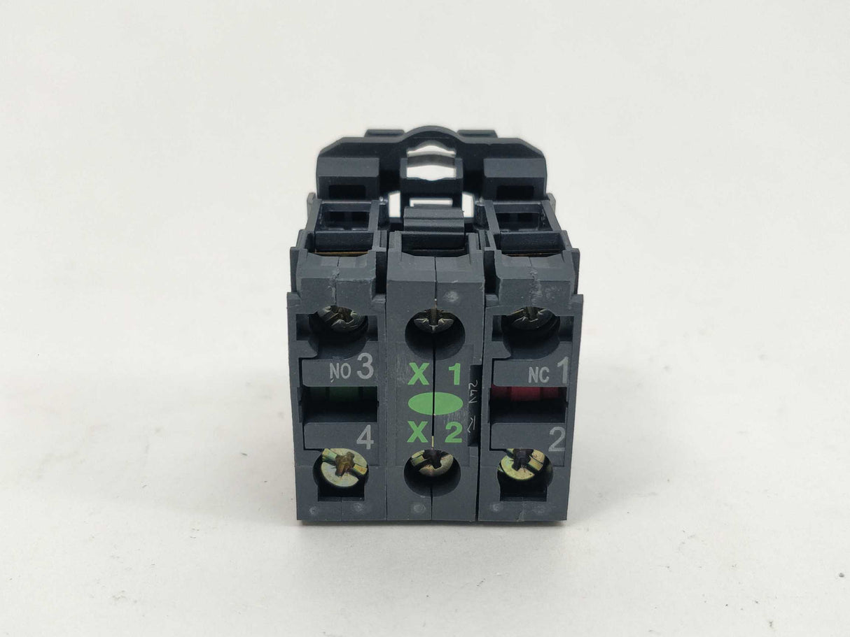 Schneider Electric XB5AK133B5 XB5AK133B5 Illuminated selector switch