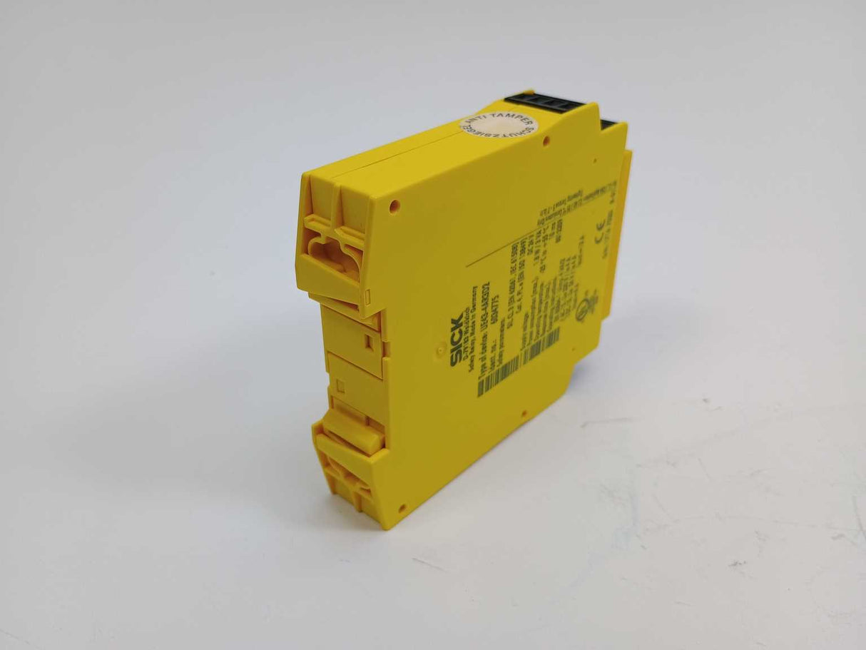 SICK 6034775 UE43-4AR3D2 Safety Relay