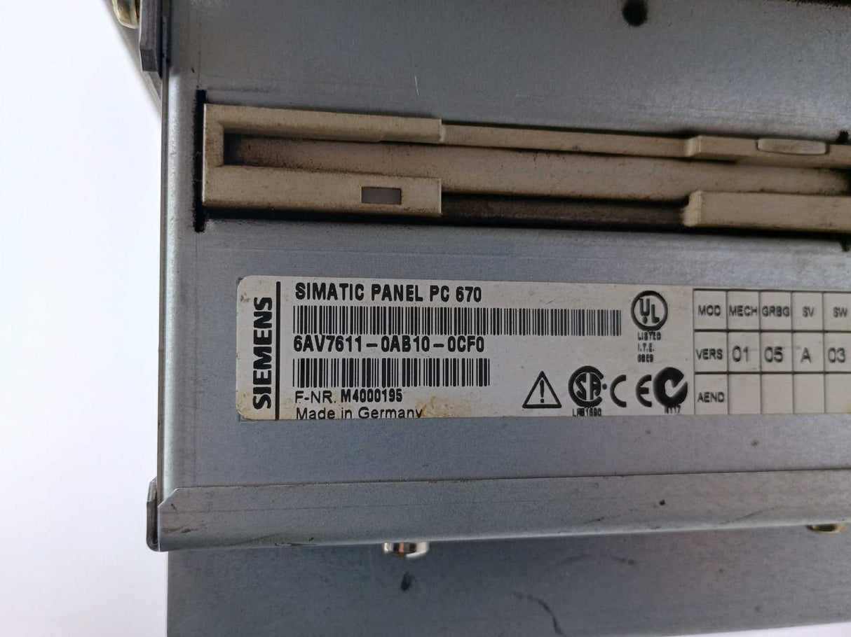 Siemens 6AV7611-0AB10-0CF0 GWE-570043900300 Simatic Panel PC Panelsystem 10''