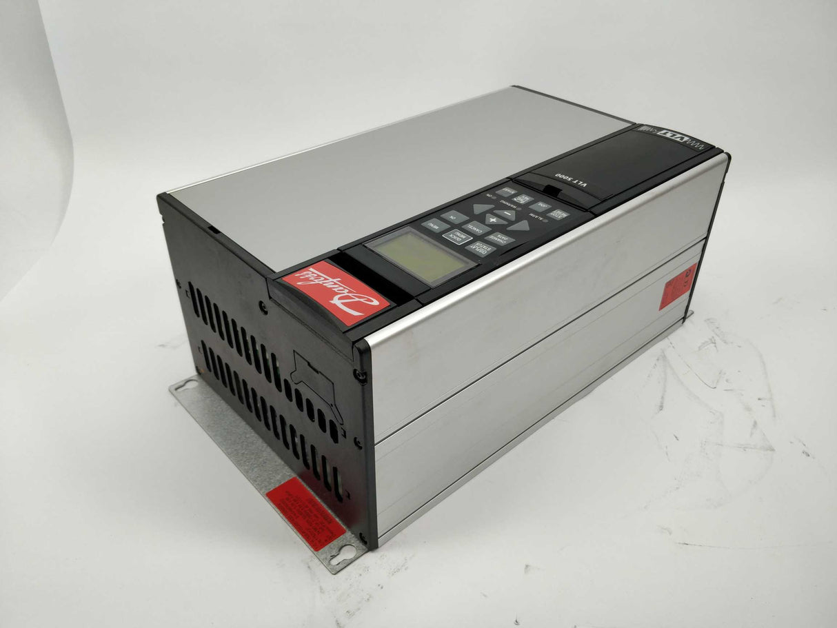 Danfoss 175Z0137 Variable Speed Drive VLT5004PT5C20STR3DLF00A00C0