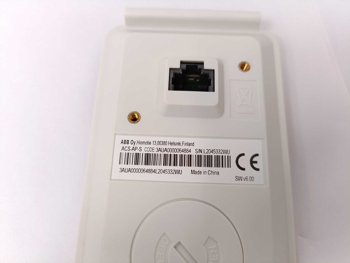 ABB 3AUA0000130331 0.75 kW, 2.6 A ACS580-01-02A7-4+J400+N2901 Frequency converter