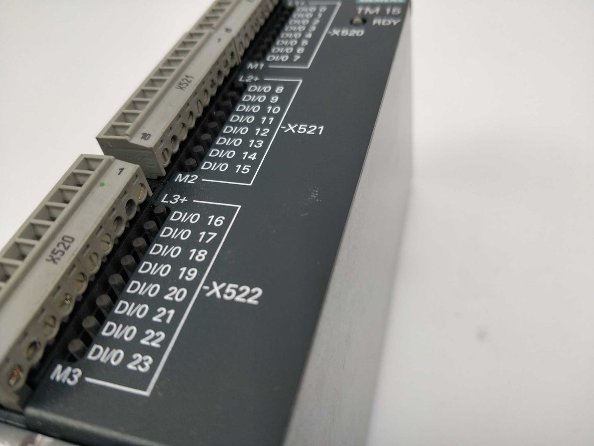 Siemens 6SL3055-0AA00-3FA0 SINAMICS TERMINAL MODULE TM15 Ver. C