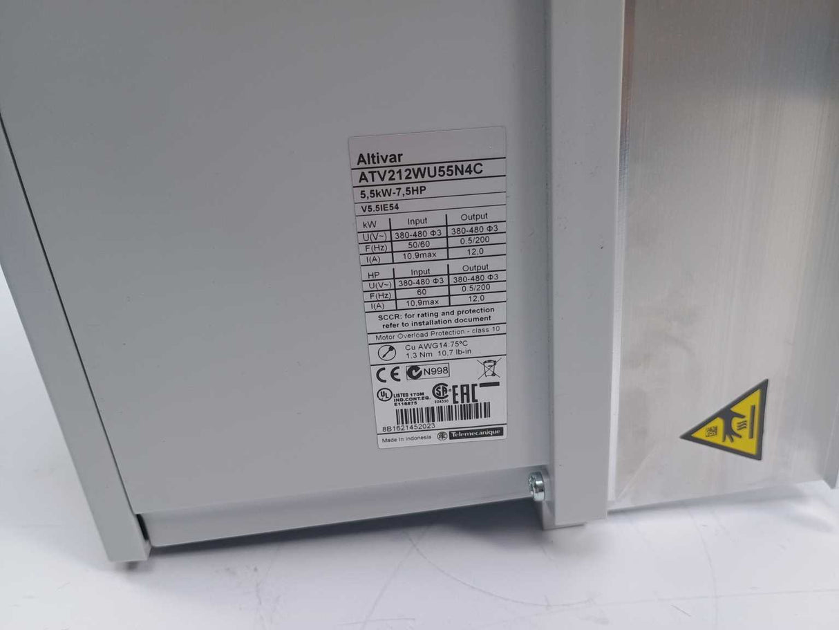 Schneider ATV212WU55N4C Variable speed drive, 5,5kW