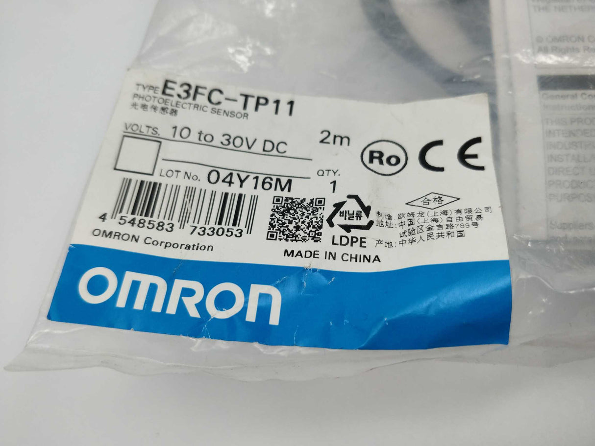 OMRON E3FC-TP11 Photoelectric Sensor 2m 10 to 30 V DC