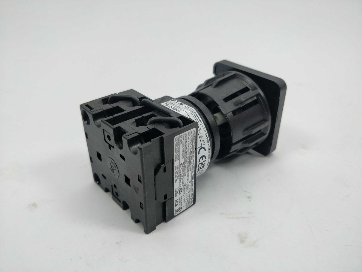 Eaton T0-2-8231/EZ Step switch