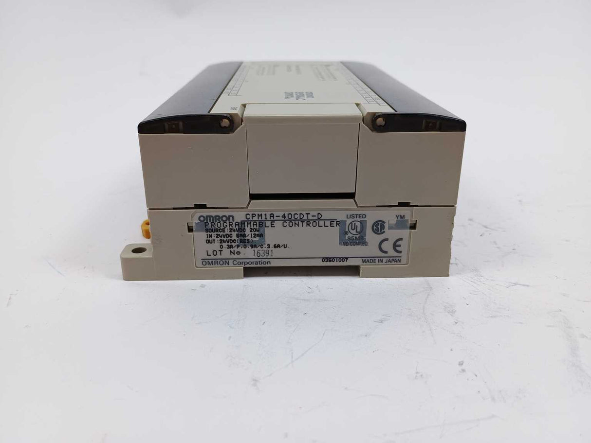 OMRON CPM1A-40CDT-D Programmable Controller