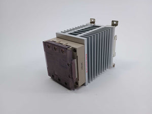 OMRON G3PE-525B-3N Solid State Contactor. Load: AC200-480V, 25A