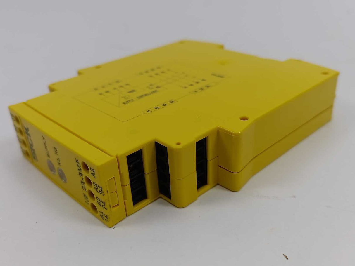 SICK 6034595 UE23-3MF2D2 Safety Relay