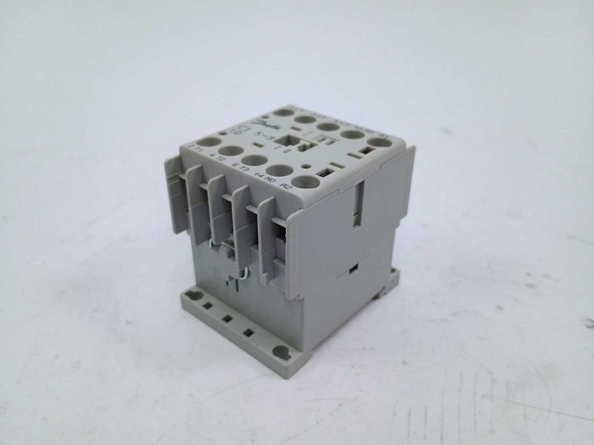 Danfoss 037H3504.13 Contactor 24V AC coil