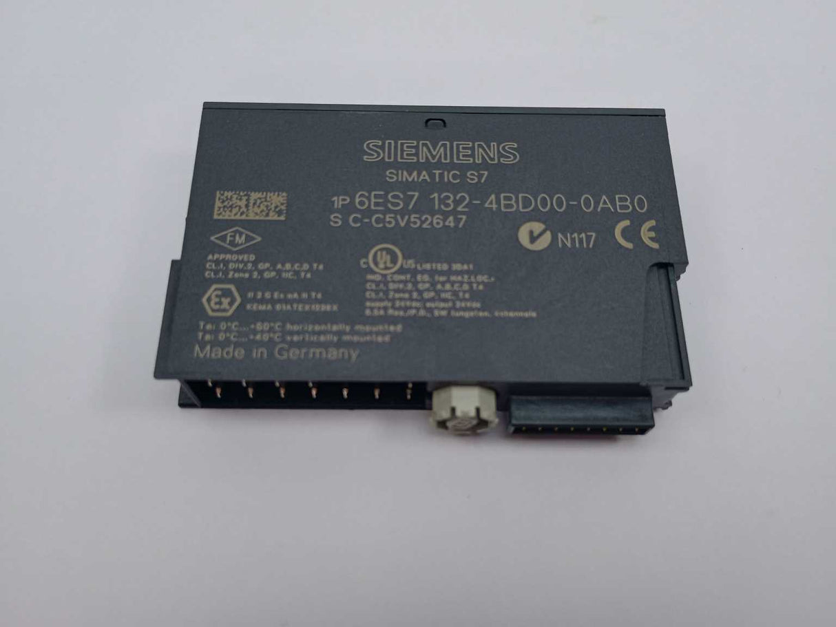 Siemens 6ES7132-4BD00-0AB0 Digital Output Module 2 Pcs.