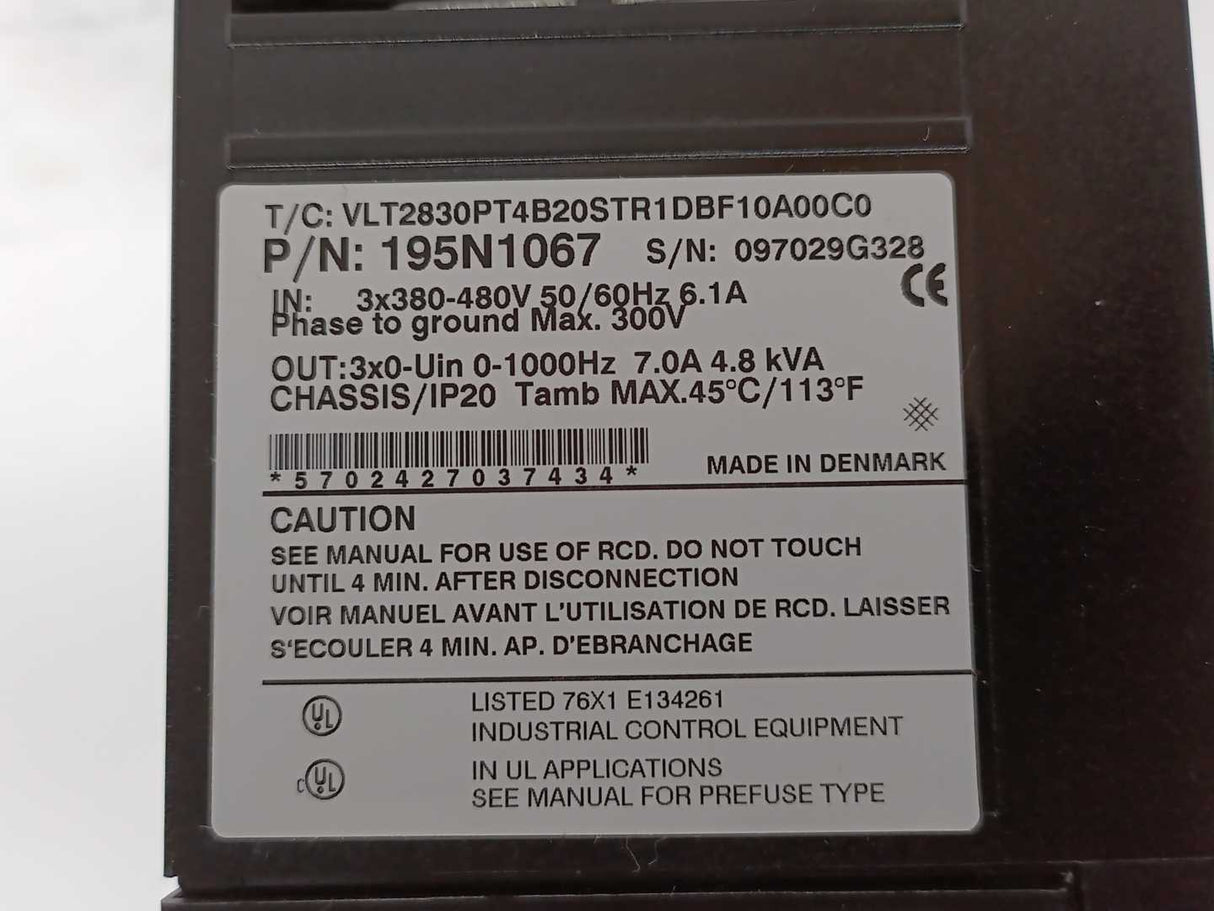 Danfoss 195N1067 VLT2830PT4B20STR1DBF10A00C0