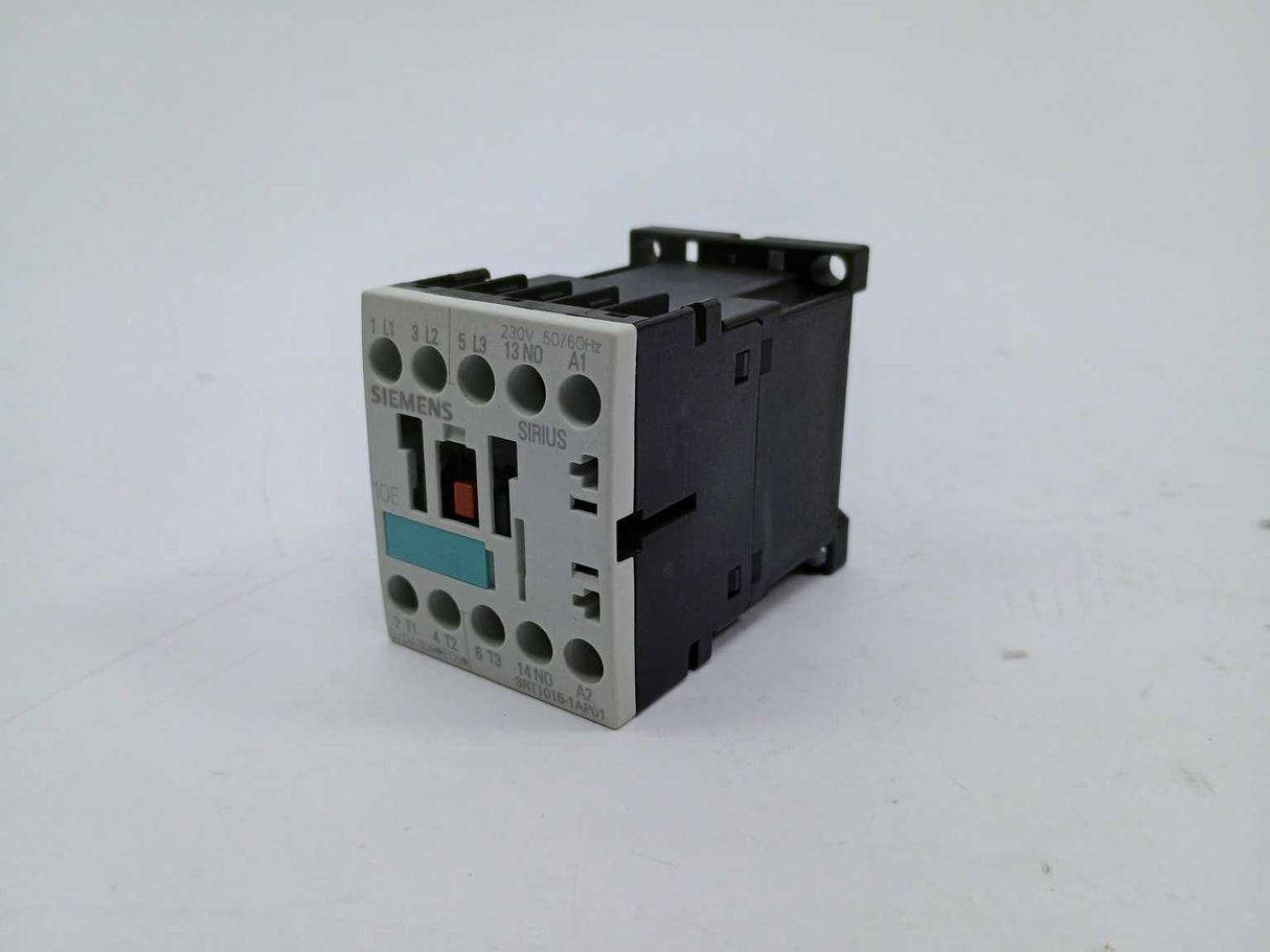 Siemens 3RT1015-1AP01 Power Contactor 230V Coil