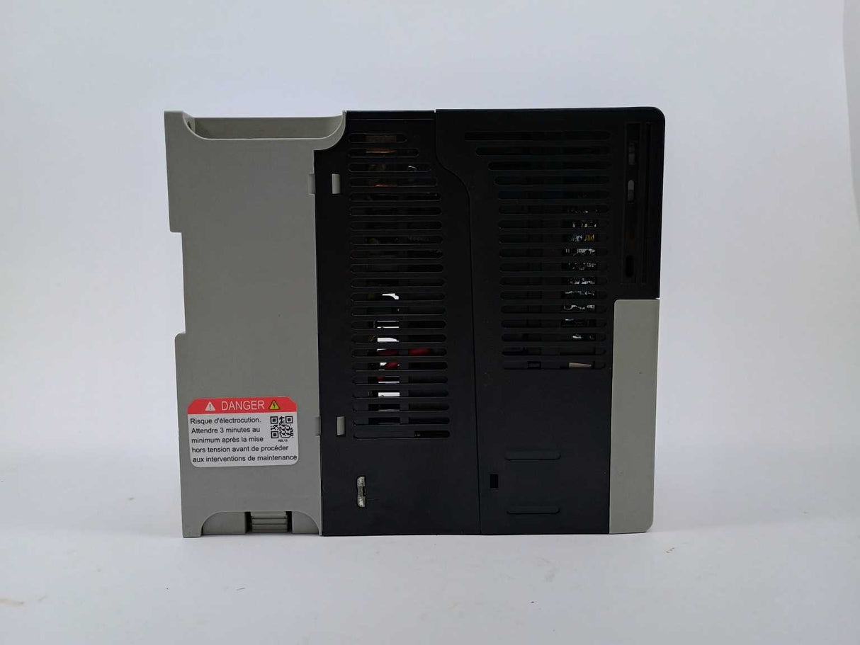 AB 25B-D2P3N114 SER. A PowerFlex Power: 0.75kW/1.0HP