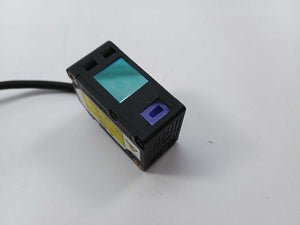 OMRON ZX2-LD100 HSDR-CMOS Laser displacement sensor