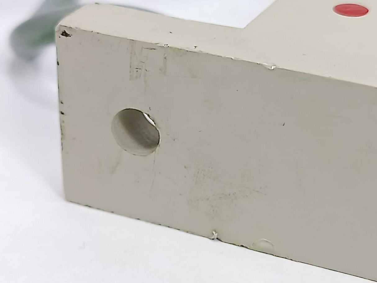 Carlo Gavazzi A82-20-100 Current Transformer