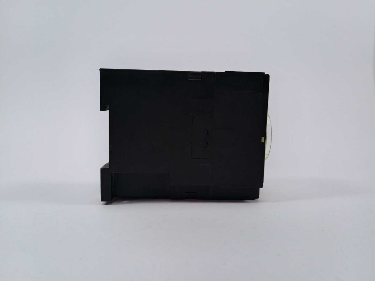 Siemens 7PU6040-7NB30 TIME RELAY