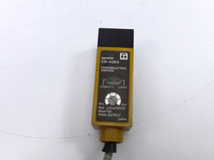 OMRON E3S-R2E4 Photoelectric Switch