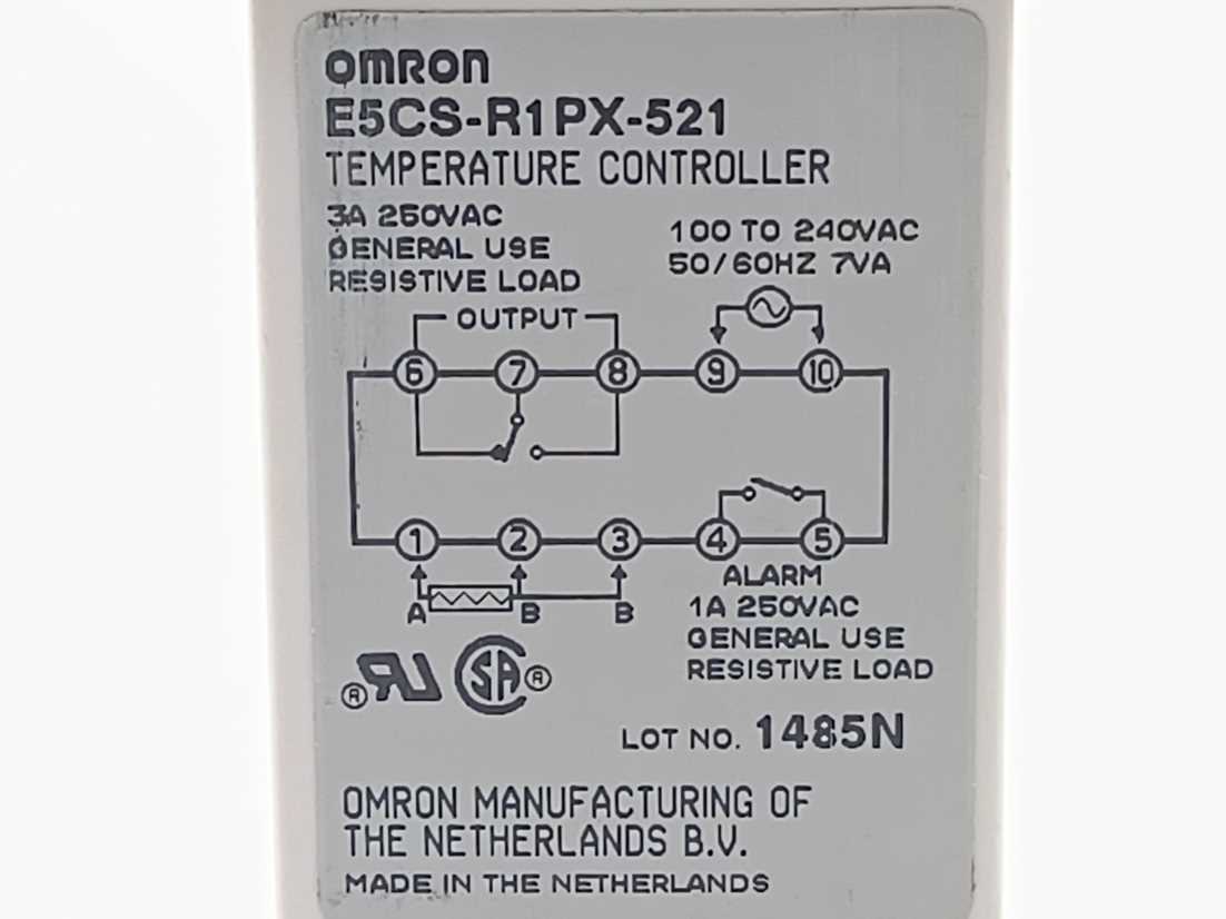 OMRON E5CS-R1PX-521 TEMPERATURE CONTROLLER