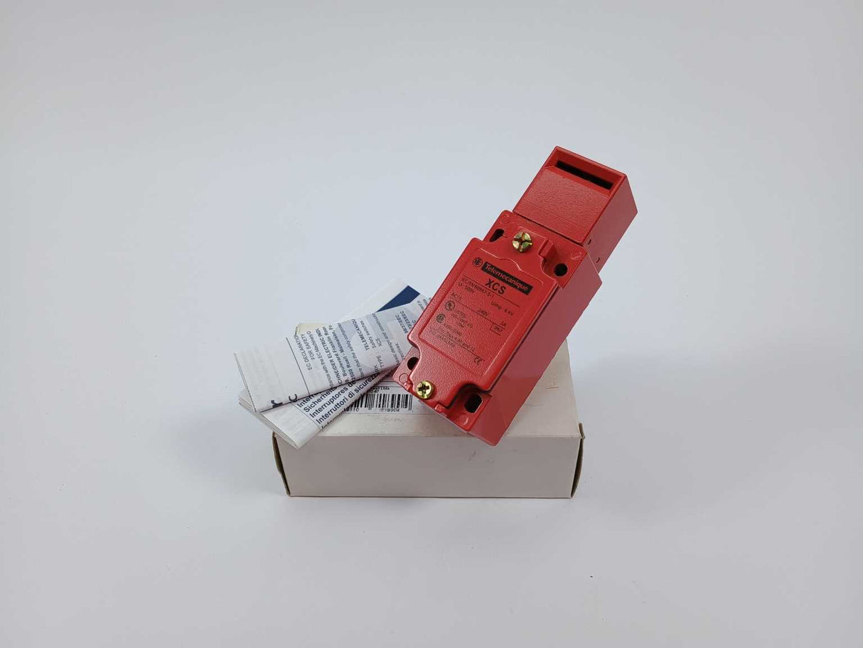 TELEMECANIQUE XCS-A702 Safety Limit Switch