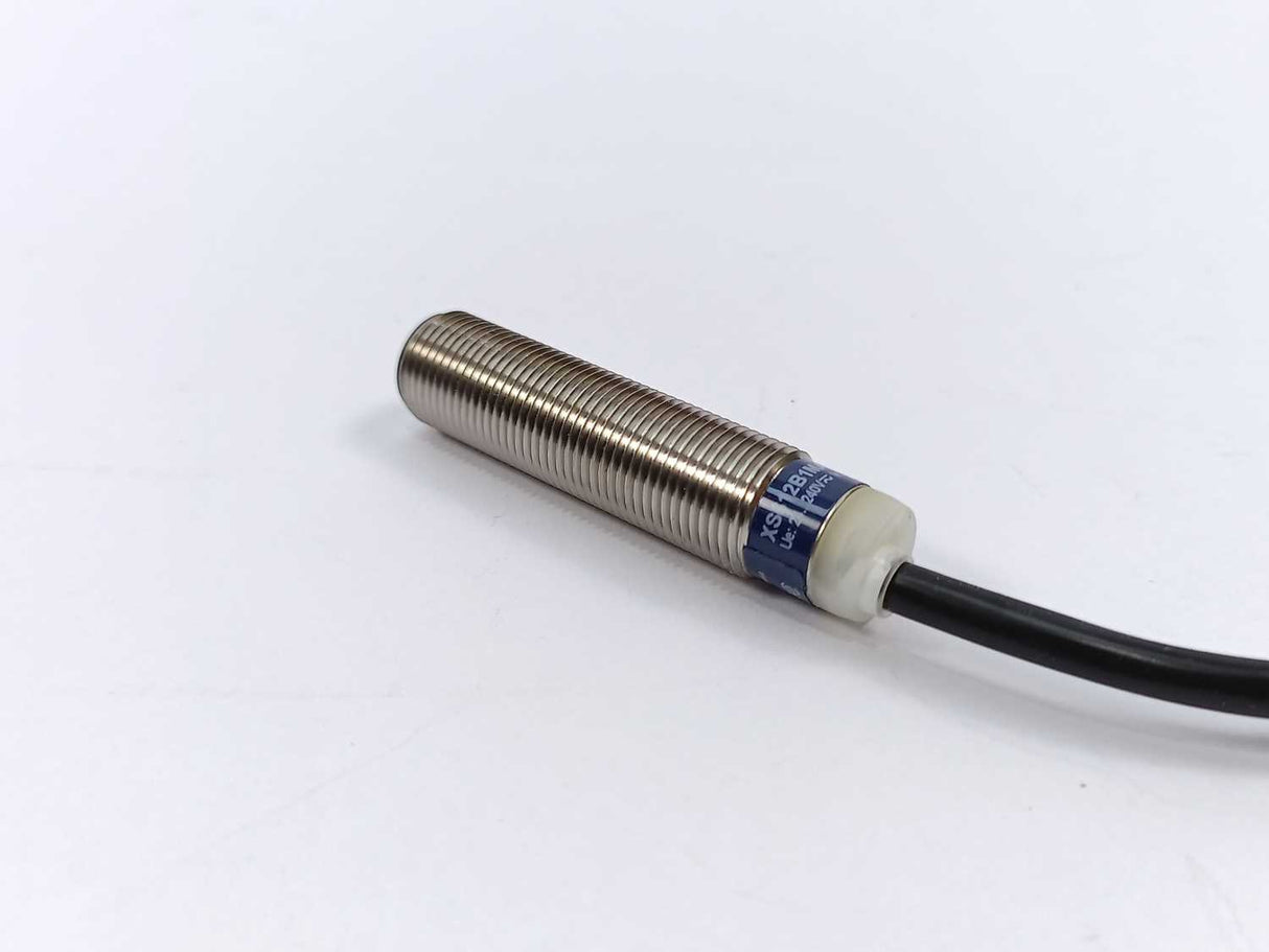 TELEMECANIQUE XS612B1MAL2 Inductive proximity sensor