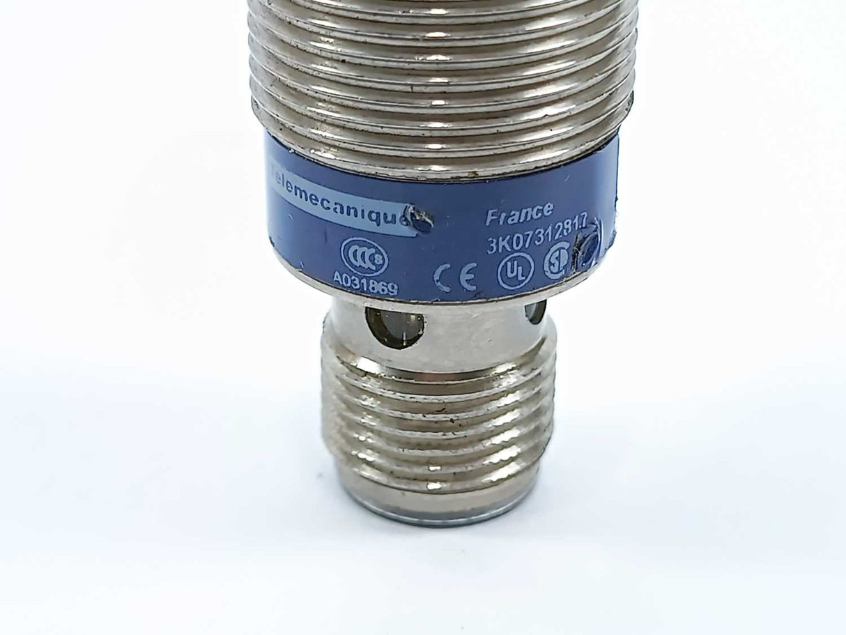 TELEMECANIQUE XS518B1DBM12 Inductive proximity sensor